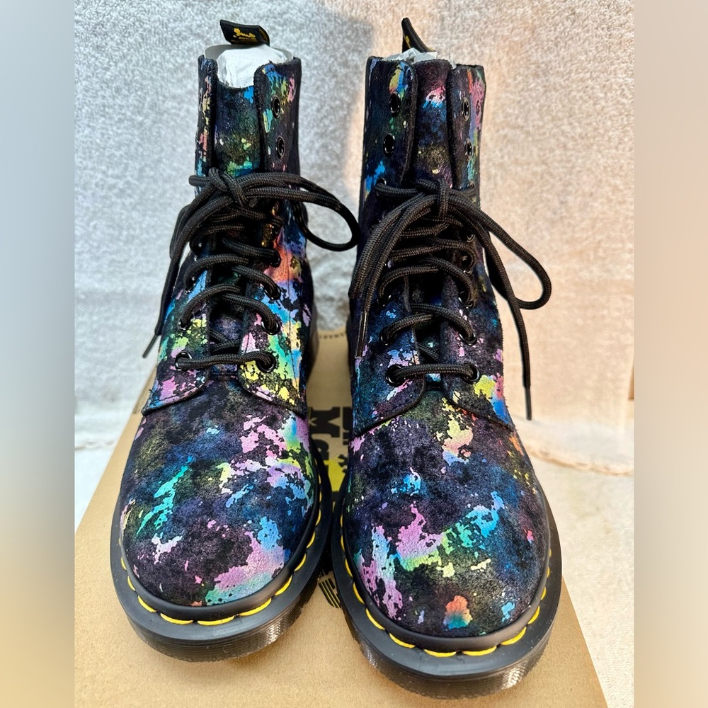 Dr Martens 1460 Pascal 8 eye boot-New in Box